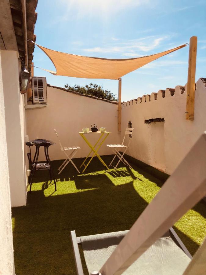 Appartement Au Dernier Etage Avec Terrasse Et Belle Vue Sur Nature Environnante Roujan Buitenkant foto